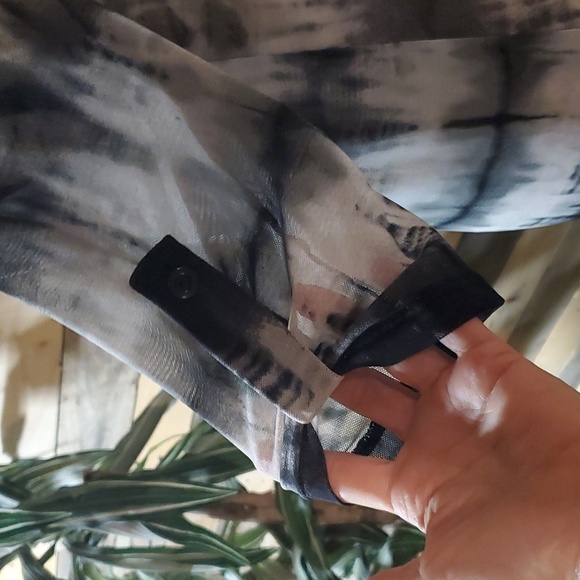 Faith and joy black and white tie dye tunic size small - Picture 5 of 7